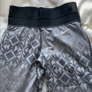 Nike Grey pixel leggings